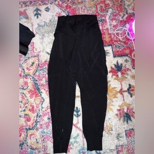 black aerie joggers!